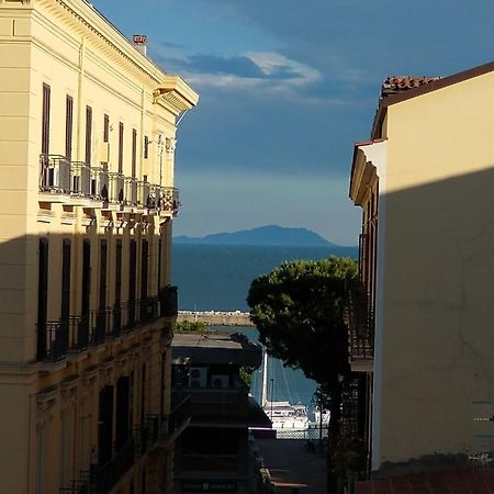 Mi Casa Tu Casa Hotell Formia Eksteriør bilde